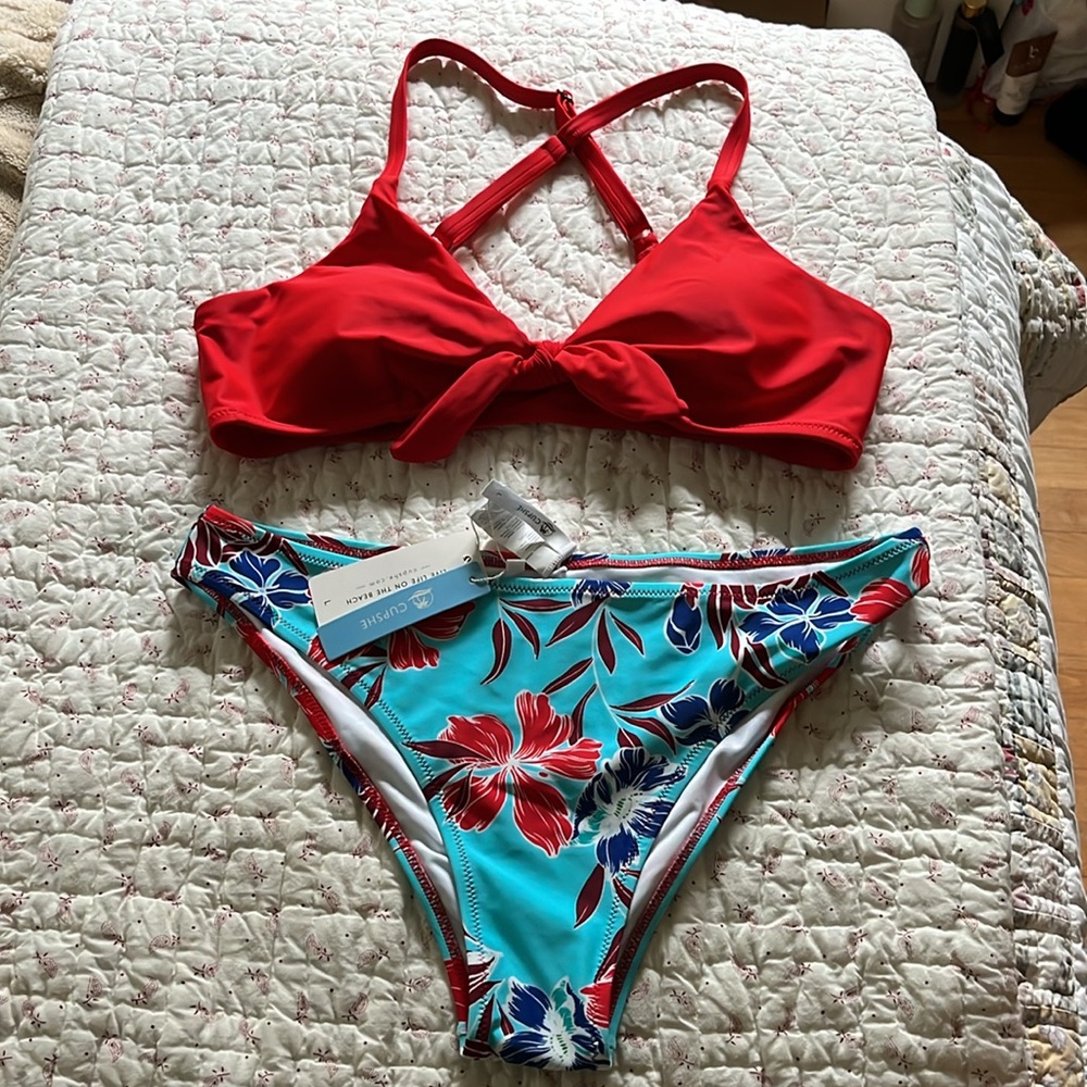 Bikini Bathing Suit size large Cupshe Red Blues Beautiful!
